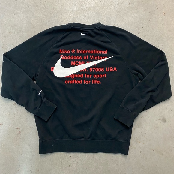 Men’s medium black Nike crewneck sweatshirt - Picture 2 of 3